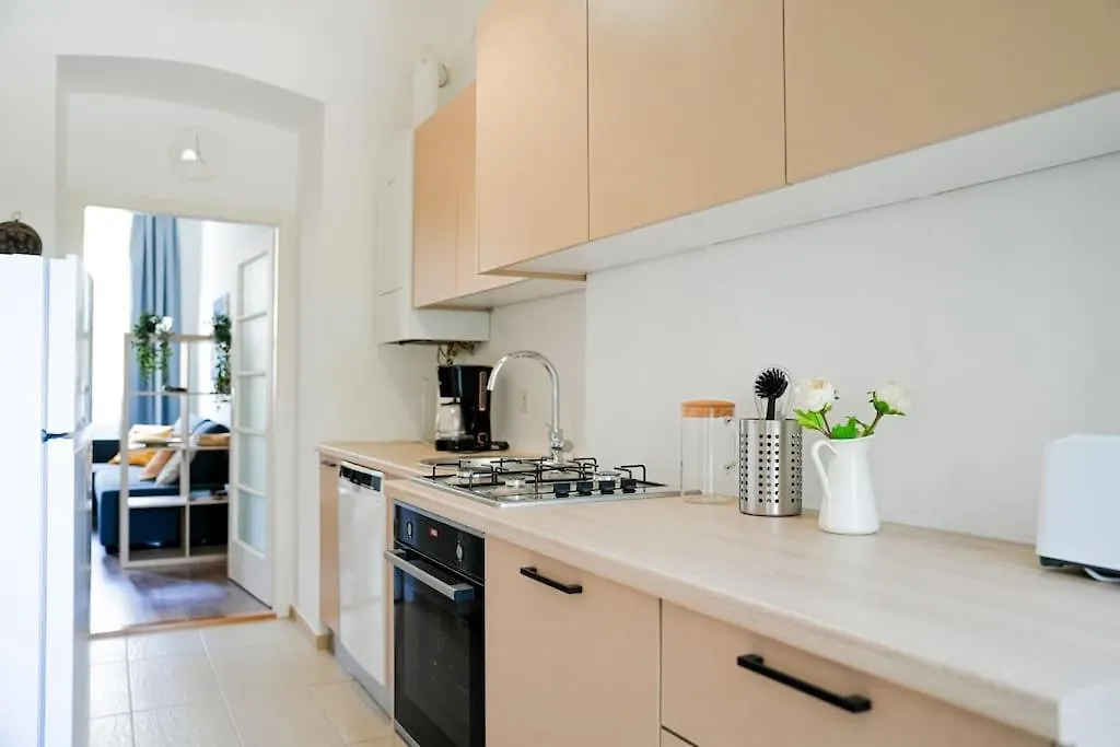 Ruhige Wohnung Naehe U Bahn Free Parking Vienna Apartment