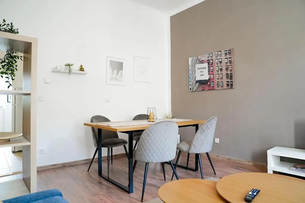 Ruhige Wohnung Naehe U Bahn Free Parking Vienna