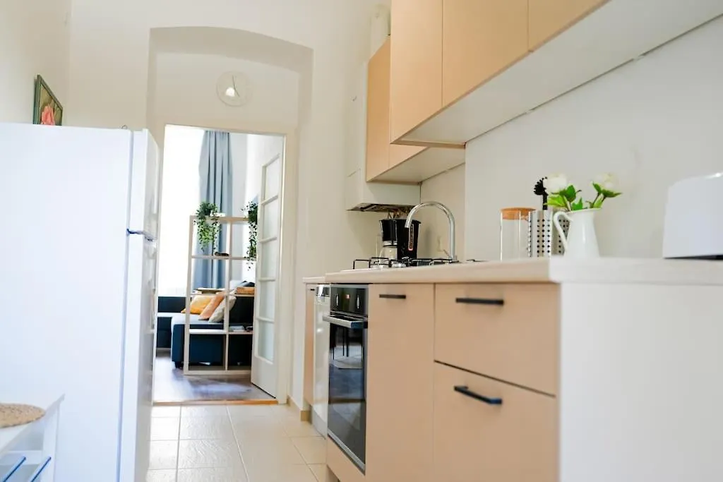 Apartment Ruhige Wohnung Naehe U Bahn Free Parking Vienna